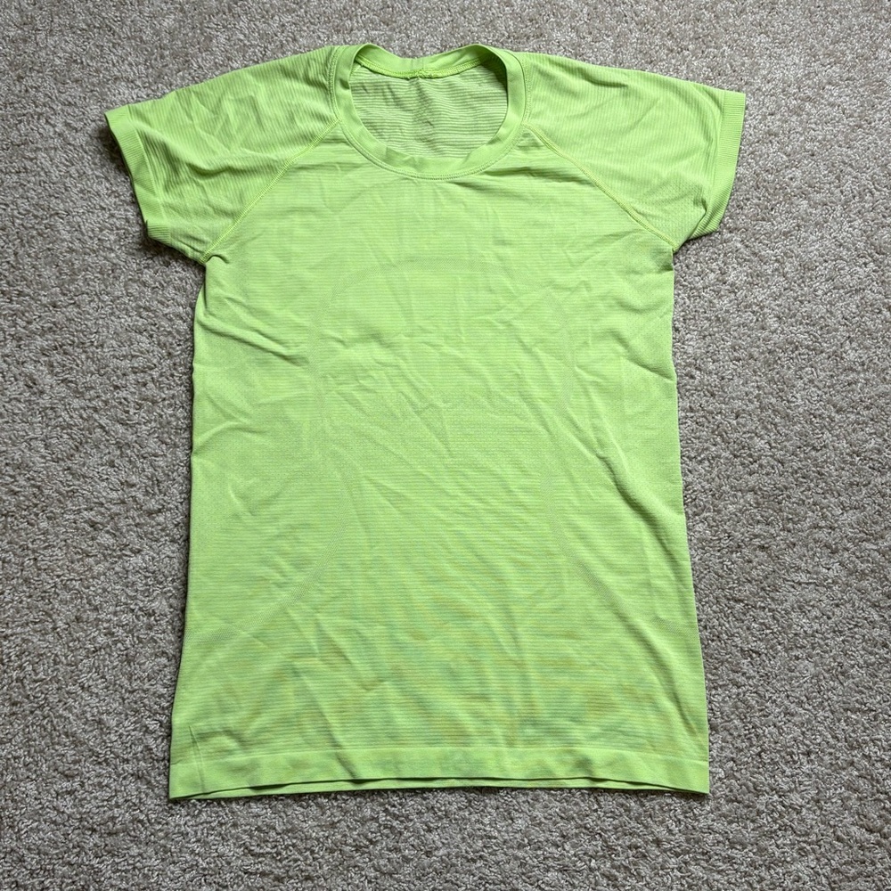 Lululemon Swiftly Tech Short Sleeve 2.0